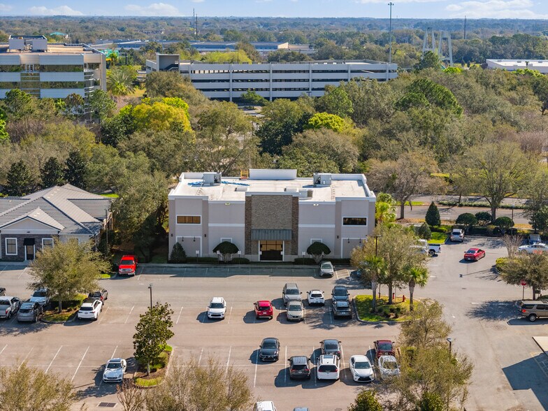 More Photos Of 930 International Pky, Lake Mary Freestanding For Sale