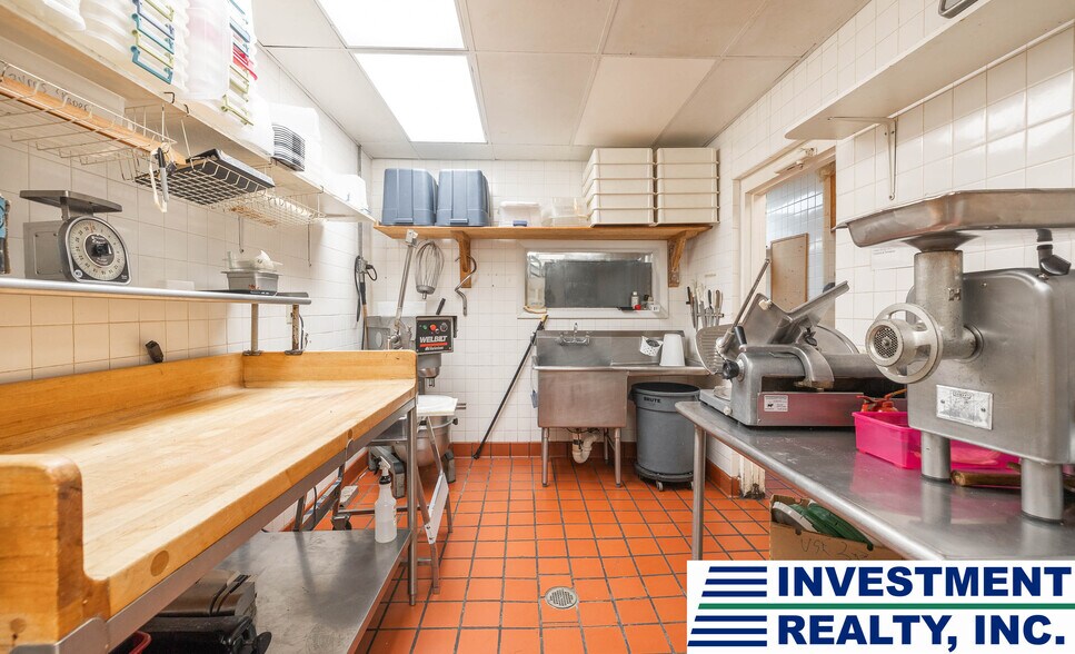 More Photos Of 1049 Kingshighway St, Rolla Restaurant For Sale