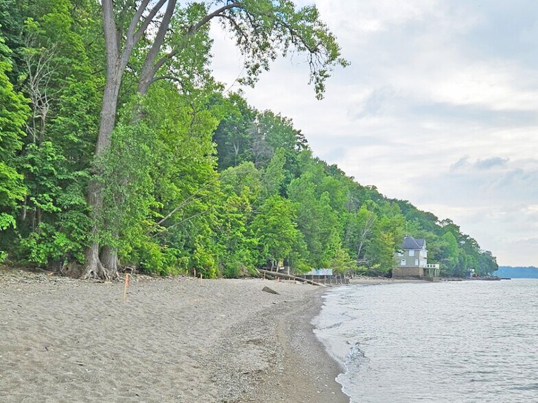 More Photos Of 0 Lake Front Dr, Erie Land For Sale