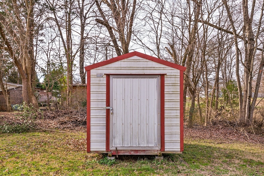 More Photos Of 219 Jackson Ave, Lexington Religious Facility For Sale