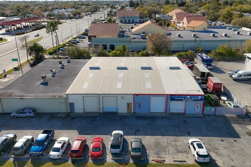 More Photos Of 4107 Clark Rd, Sarasota Warehouse For Sale