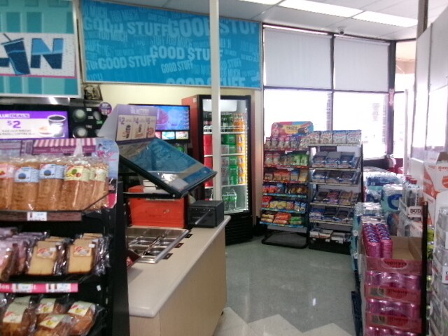 More Photos Of 4380 Spring Mountain Rd, Las Vegas Service Station For Sale