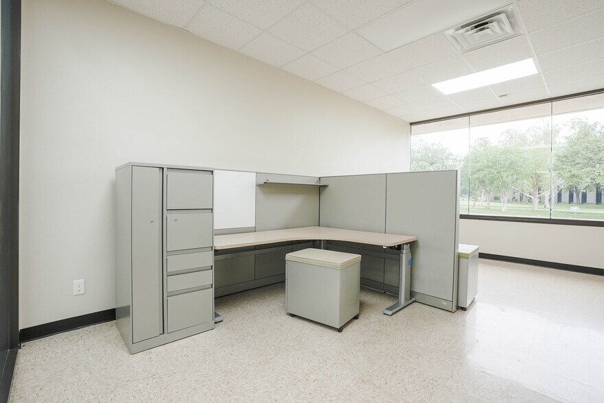 More Photos Of 10410 Corporate Dr, Sugar Land Coworking Space