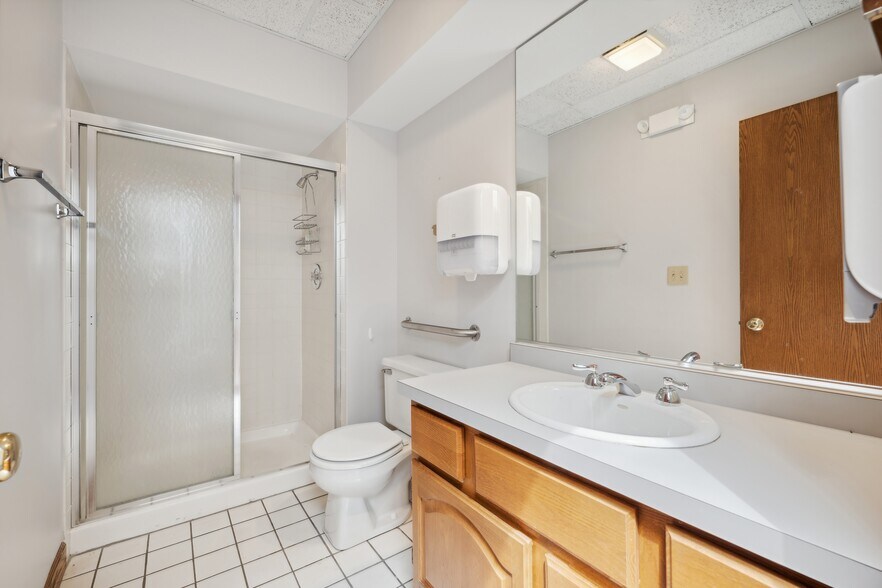 More Photos Of , Libertyville Unknown For Sale