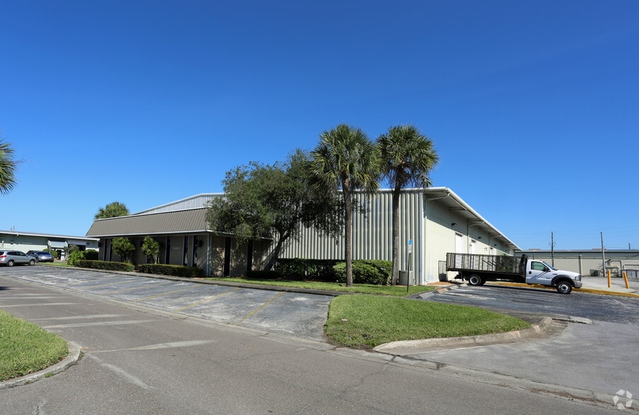 More Photos Of 12910 Automobile Blvd, Clearwater Manufacturing For Lease