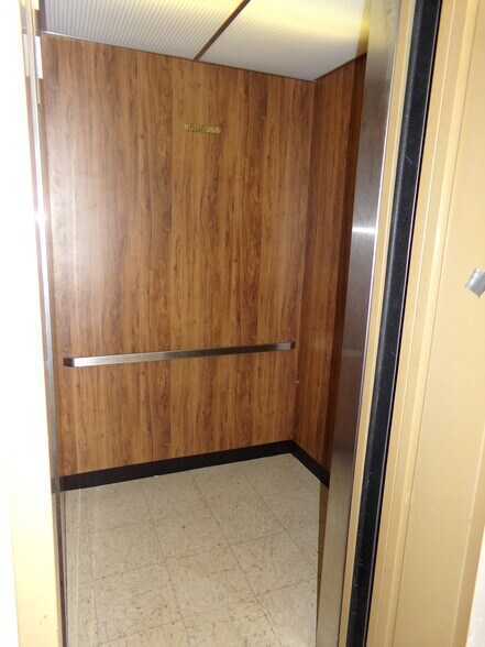 More Photos Of 721 Lincoln Way E, Massillon Office Residential For Sale