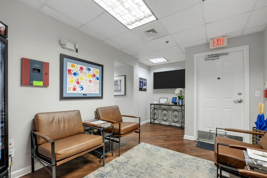 More Photos Of 112 E Jefferson St, Tallahassee Office For Lease
