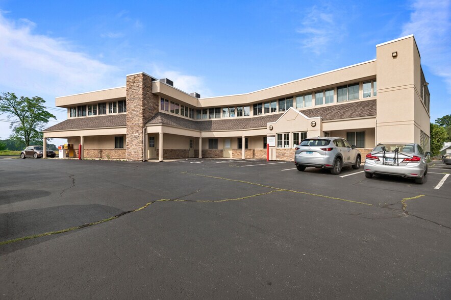 More Photos Of 1353 Boston Post Rd, Madison Medical For Lease