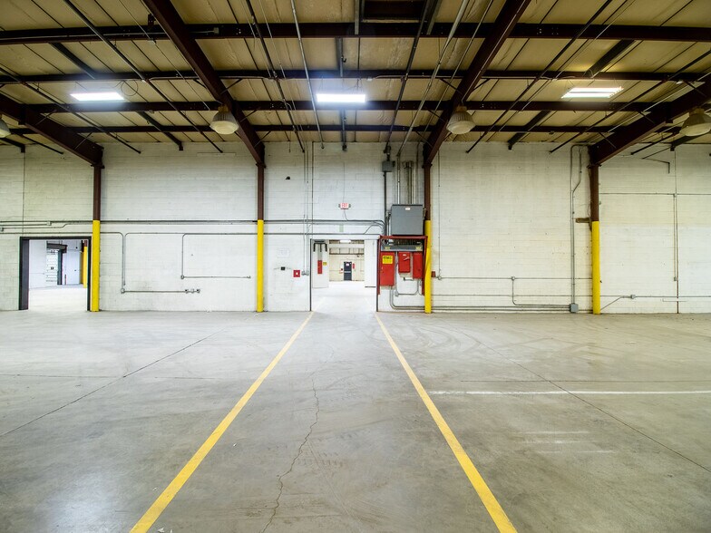 More Photos Of 99 S 3rd St, Hudson Warehouse For Lease