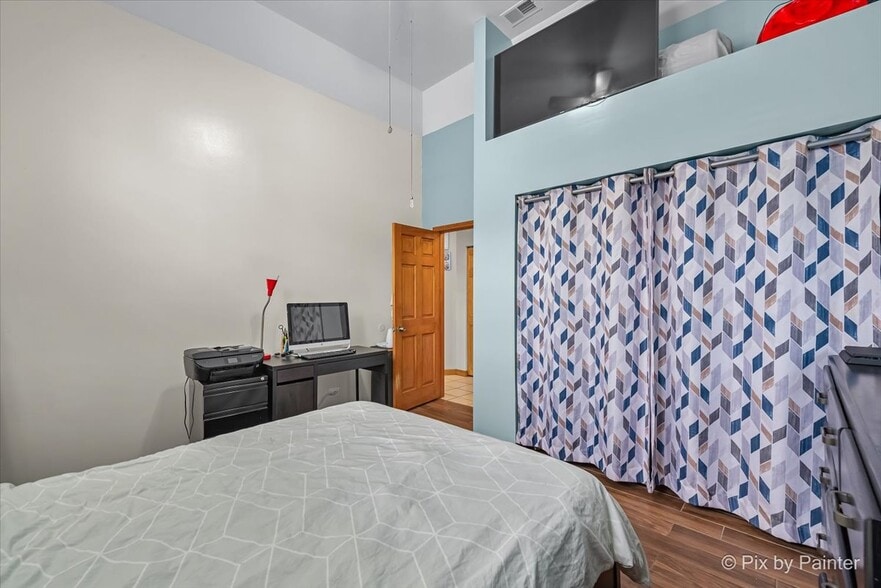 More Photos Of 5801 W 16th St, Cicero Multifamily For Sale