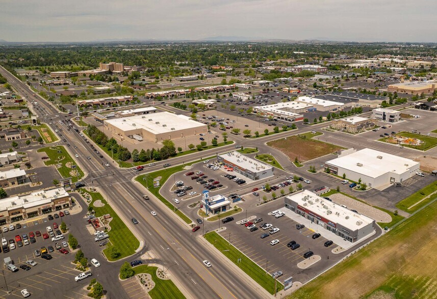 More Photos Of 2703 E Sunnyside Rd, Ammon Fast Food For Sale