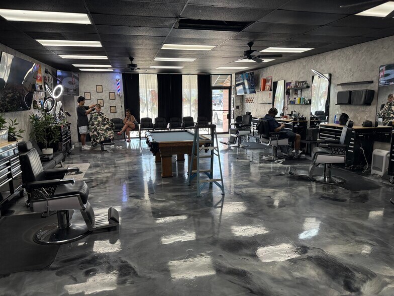 More Photos Of 805-807 W Main St, Blue Springs Storefront Retail Office For Sale