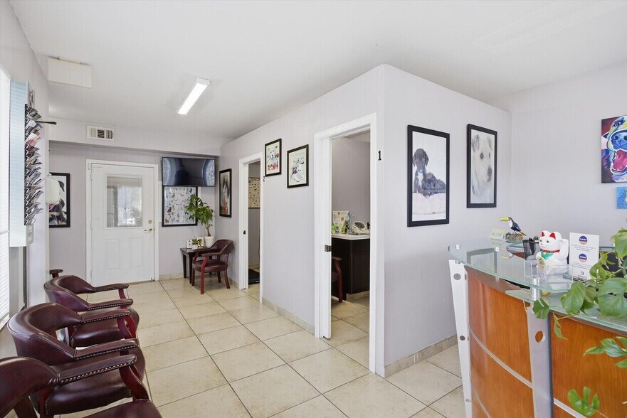 More Photos Of 3240 NW 7th St, Miami Office For Sale