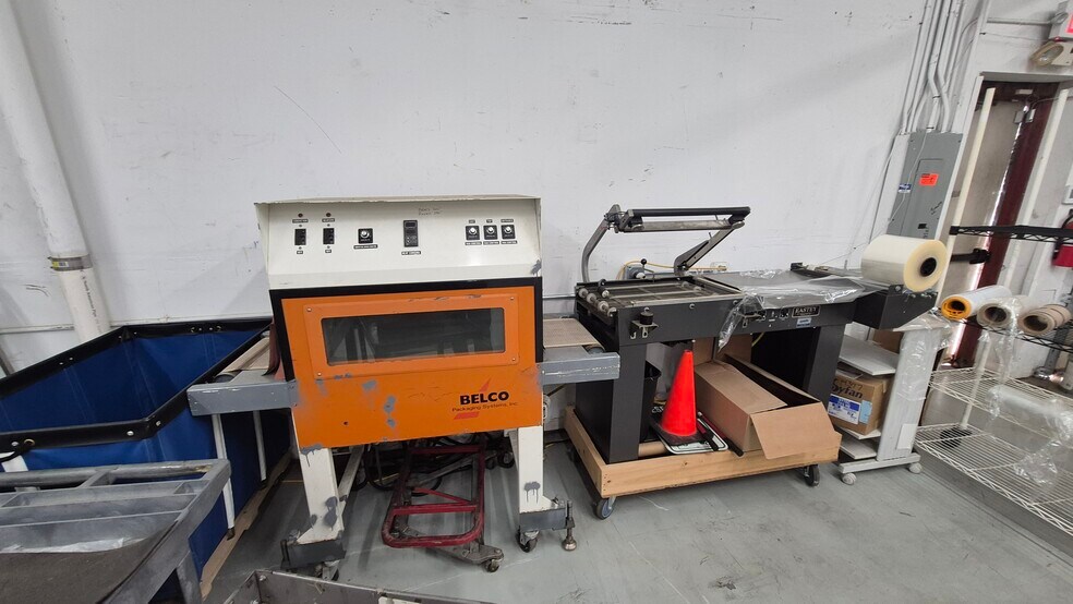 More Photos Of 7801 Park Dr, Chanhassen Warehouse For Lease