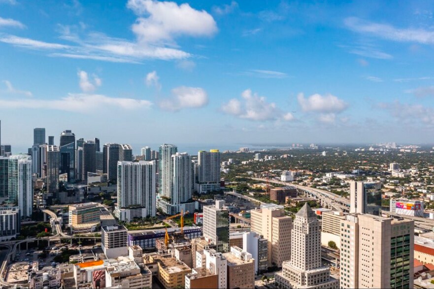 More Photos Of 66-68 W Flagler St, Miami Loft Creative Space For Lease