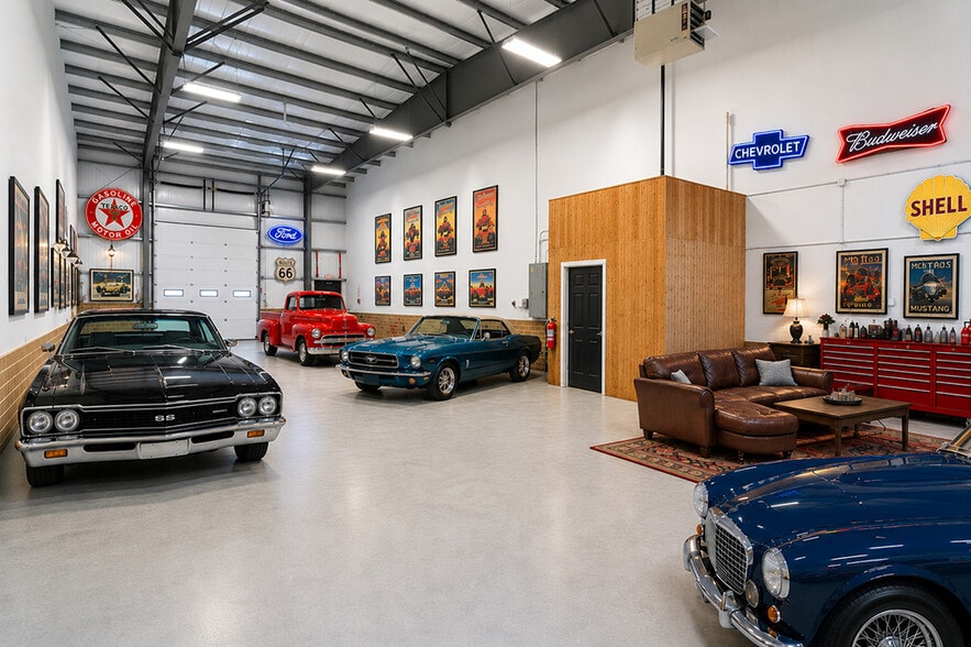 More Photos Of 376 Dry Bridge Rd, North Kingstown Warehouse For Sale