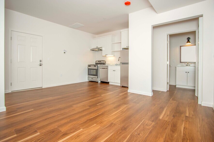 More Photos Of 1380 Lincoln Ave, San Rafael Apartments For Sale