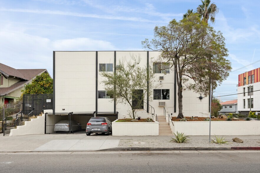 More Photos Of 200 N Rampart Blvd, Los Angeles Apartments For Sale