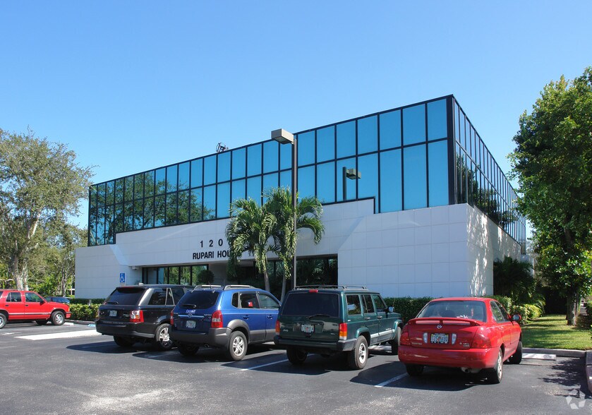 More Photos Of 1208 W Newport Center Dr, Deerfield Beach Medical For Sale