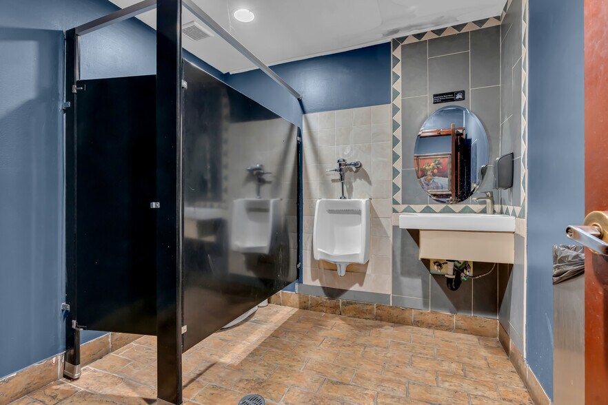 More Photos Of 800-802 Main St, Bradley Beach Restaurant For Sale