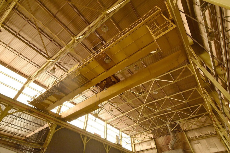 More Photos Of 420 Woodruff Rd, Joliet Warehouse For Lease