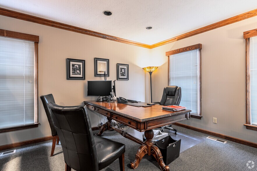 More Photos Of 4051 Whipple Ave NW, North Canton Coworking Space