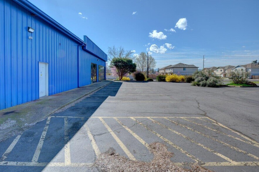 More Photos Of 2465 Avenue A, White City Freestanding For Sale