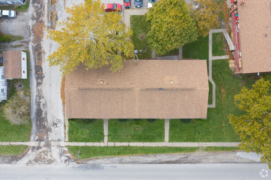 More Photos Of 1908 Camp St, Sandusky Apartments For Sale