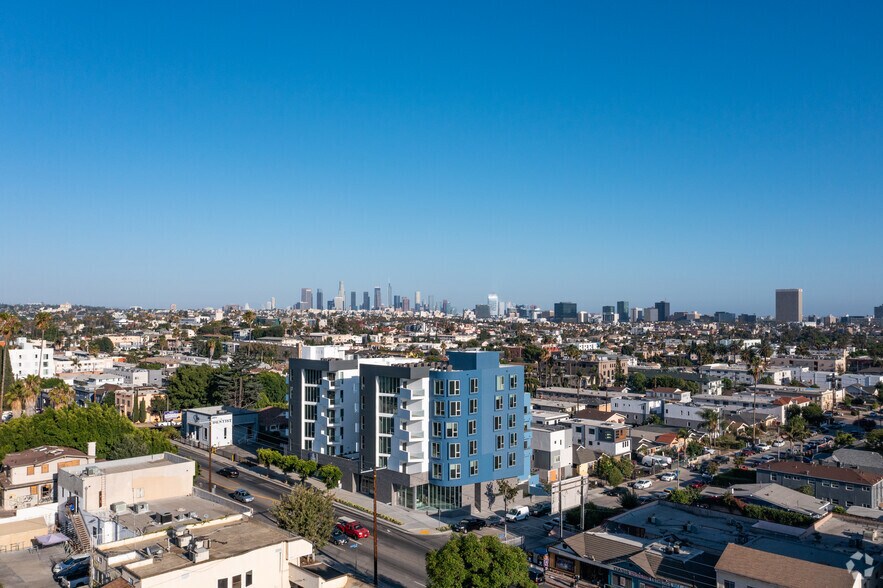 More Photos Of 4864 Melrose Ave, Los Angeles Apartments For Lease