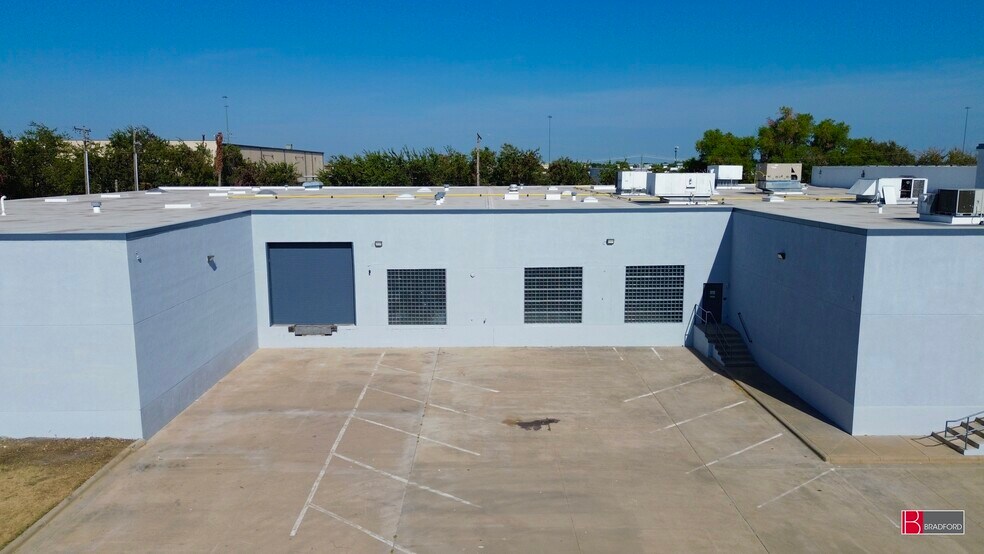 More Photos Of 5050 Rondo Dr, Fort Worth Warehouse For Sale