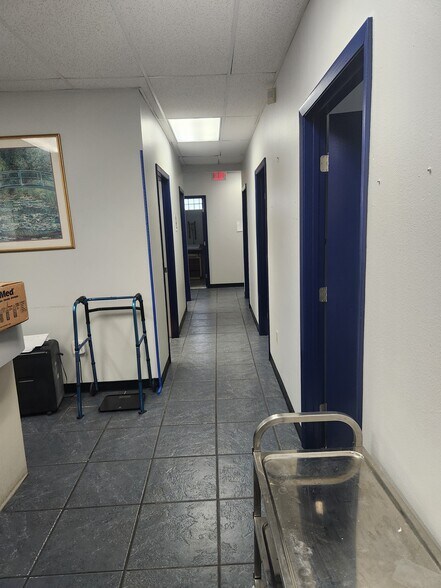 More Photos Of 8751 N 30th St, Tampa Medical For Lease