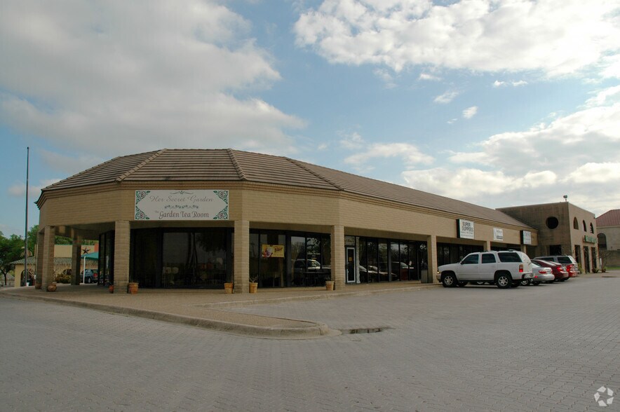 More Photos Of 1300 Ralph Hall Pky, Rockwall General Retail For Lease