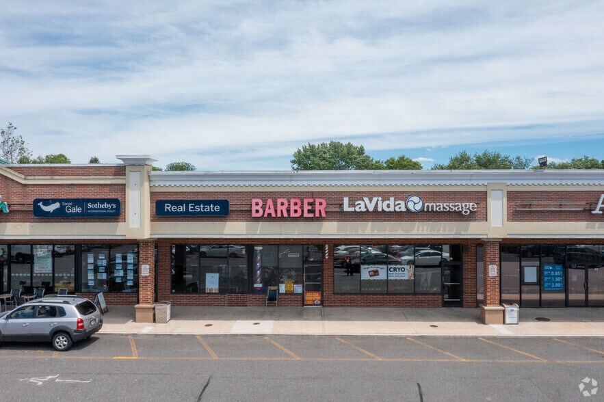 More Photos Of 31-95 Hauppauge Rd, Smithtown Unknown For Lease