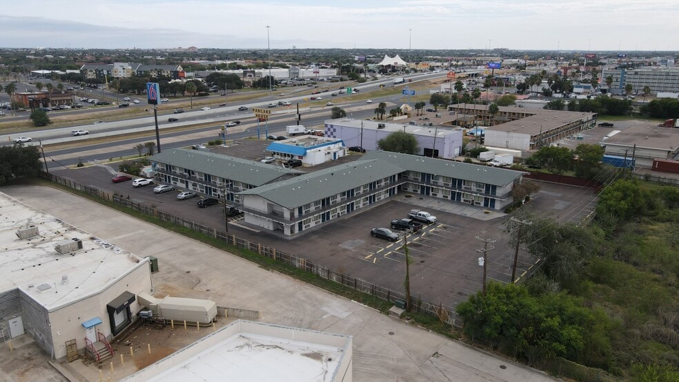 More Photos Of 5310 San Bernardo Ave, Laredo Hotel For Sale