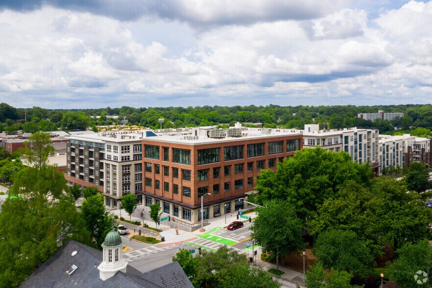 More Photos Of 120 W Trinity Pl, Decatur Office For Lease