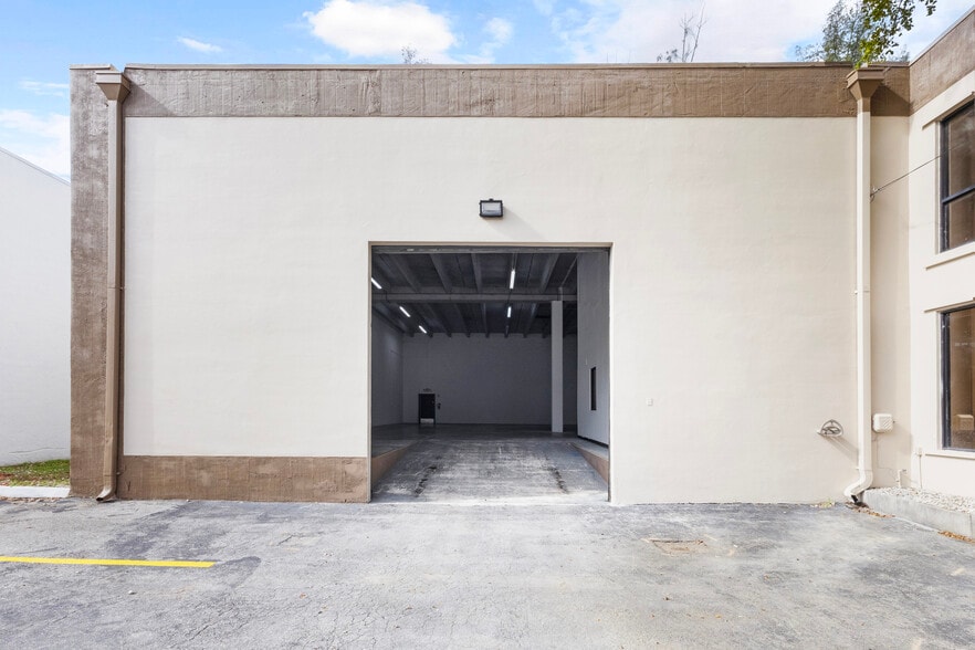 More Photos Of 1740-1742 NW 93rd Ave, Miami Warehouse For Lease