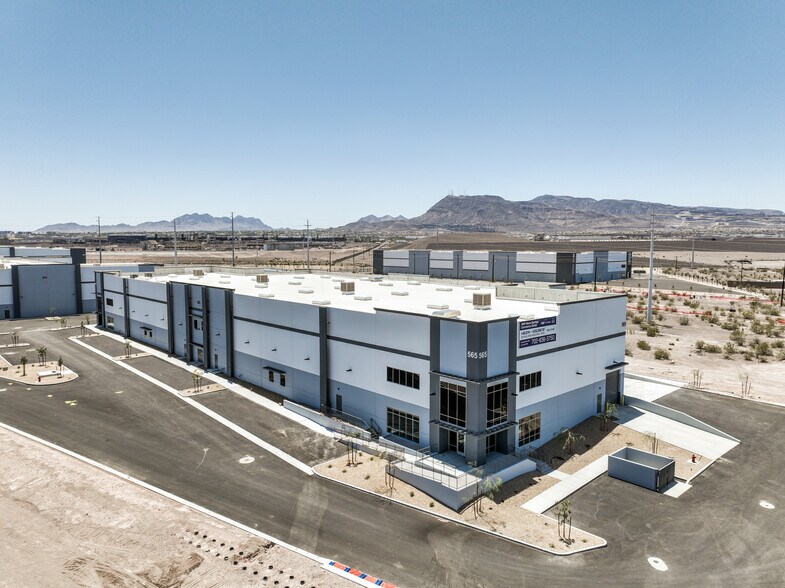 More Photos Of 691 W Warm Springs Rd, Henderson Unknown For Lease