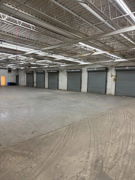 More Photos Of 2309 Dunmore Ct, High Point Manufacturing For Lease