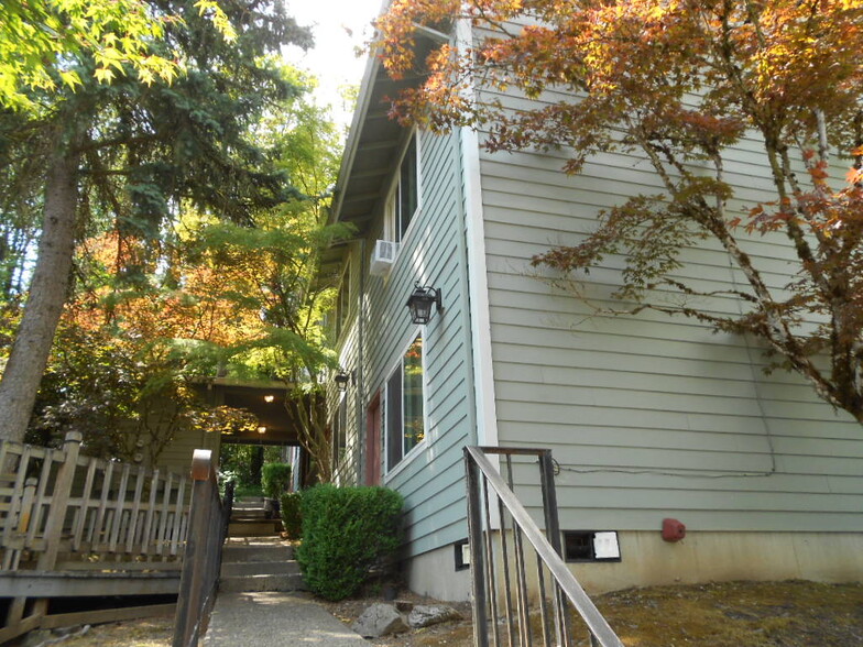 Primary Photo Of 3526-3538 SW Beaverton Hillsdale Hwy, Portland Apartments For Sale