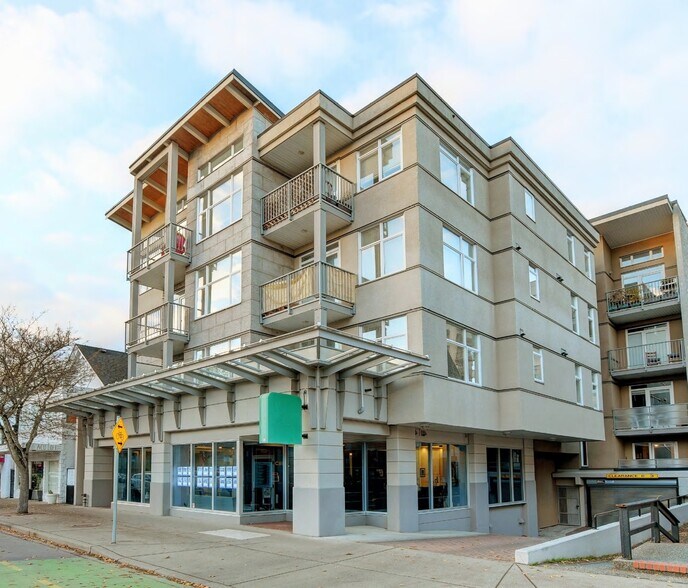 Primary Photo Of 1026 Fort St, Victoria Apartments For Sale