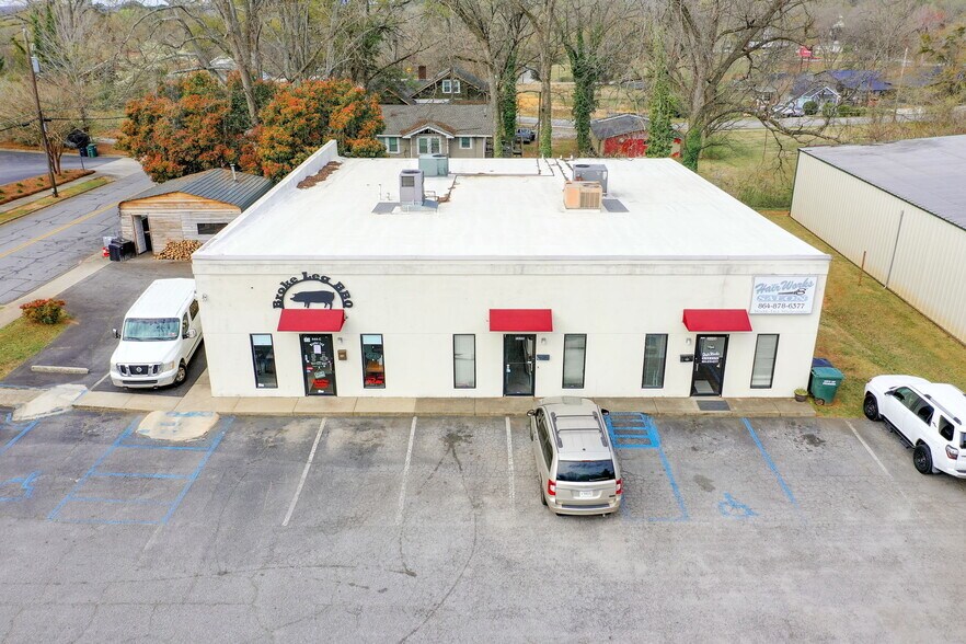 More Photos Of 444 Hampton Ave, Pickens Storefront Retail Office For Sale