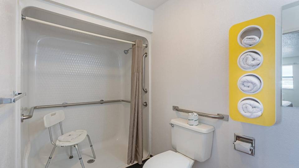 More Photos Of 7707 Lee Hwy, Chattanooga Hotel For Sale
