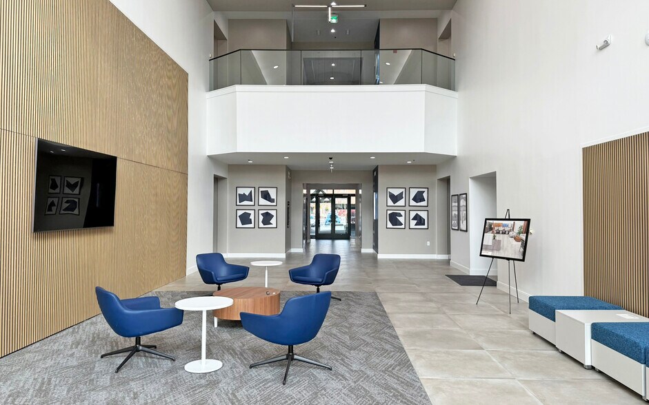 More Photos Of 26300 Northwestern Hwy, Southfield Office For Lease