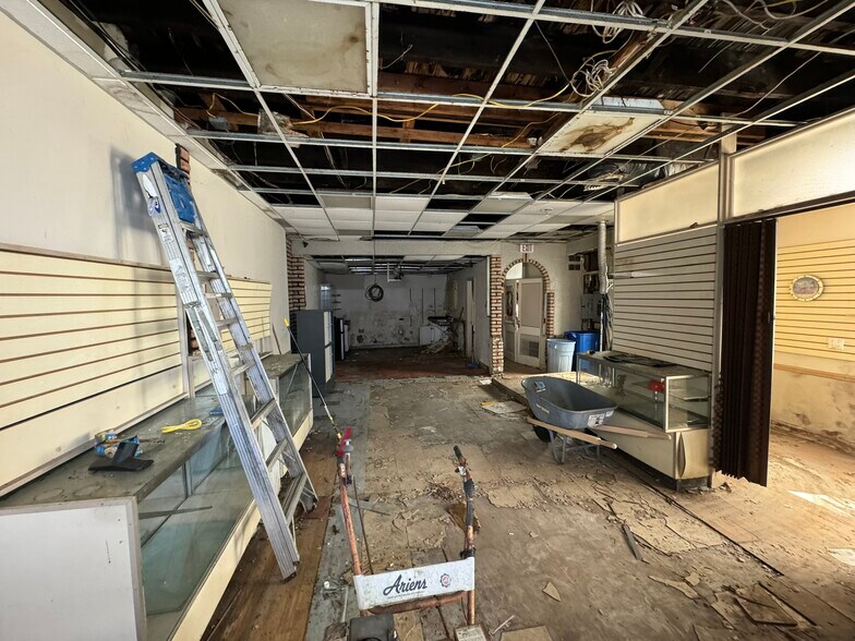 More Photos Of 1006-1008 Paterson Plank Rd, North Bergen Storefront Retail Residential For Sale