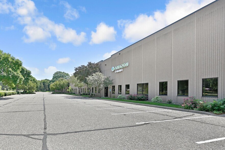More Photos Of 350 73rd Ave NE, Fridley Manufacturing For Lease