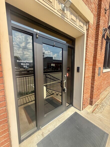 More Photos Of 15 W Center St, Lawrenceburg Coworking Space