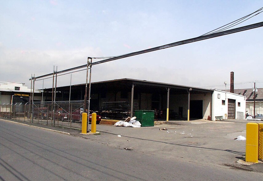 More Photos Of 901 Woodruff Ln, Elizabeth Warehouse For Lease