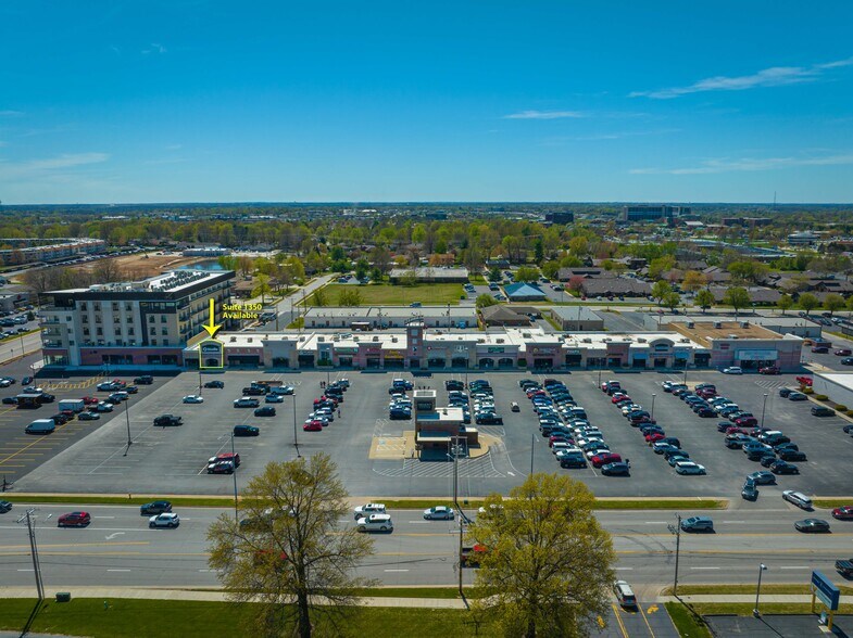Primary Photo Of 1300-1354 E Battlefield St, Springfield General Retail For Lease