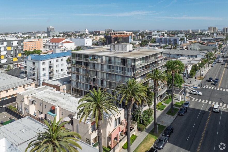More Photos Of 375 Atlantic Ave, Long Beach Apartments For Lease