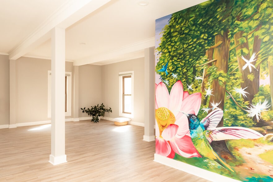 More Photos Of 185 Church St, Concord Freestanding For Lease